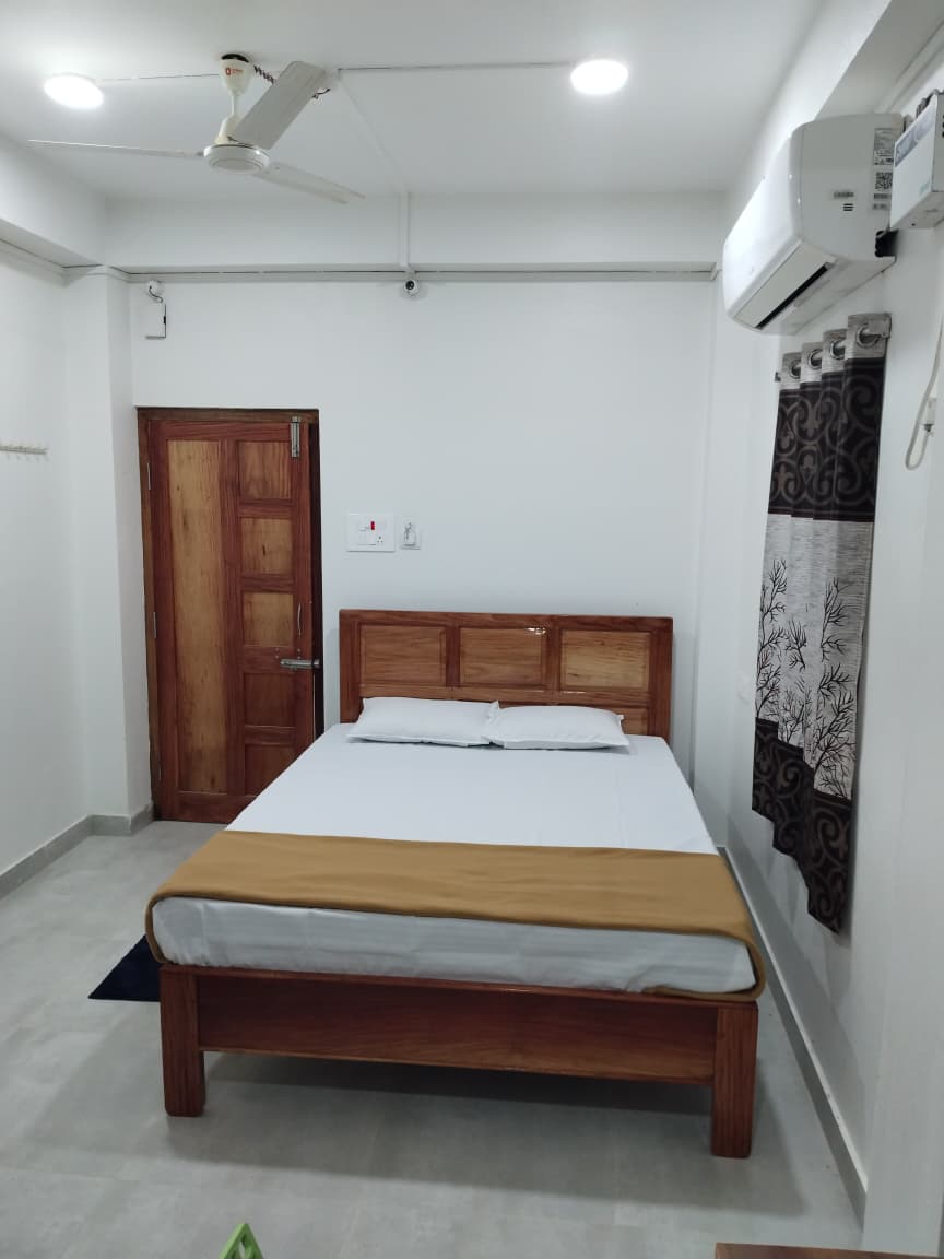 Standard Room - Image 2